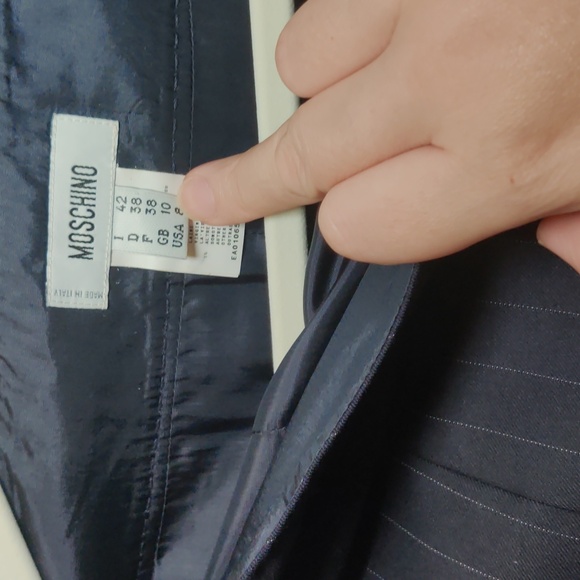 MOSCHINO PINSTRIPE TRUMPET SKIRT IN BLACK  WOOL SIZE 8 - Picture 4 of 10